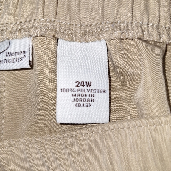 A pair of Kim Rogers slacks in a size 24W.  Pre-loved and in great condition. - Picture 4 of 8